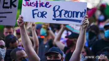 Louisville officer in fatal shooting of Breonna Taylor to be fired