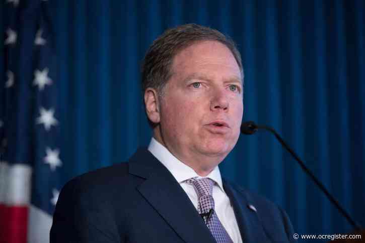 US attorney who oversaw cases of Trump allies steps down
