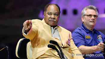 Redskins retiring number of their 1st black player