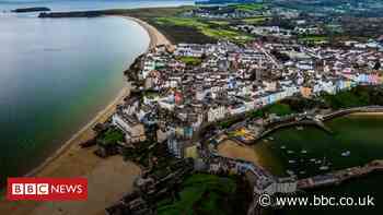 Coronavirus: Wales' tourist industry 'ready' for July reopening