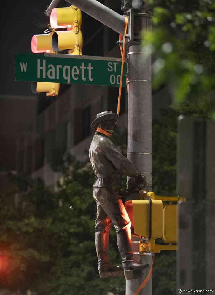 NC governor orders removal of Confederate statues in Raleigh