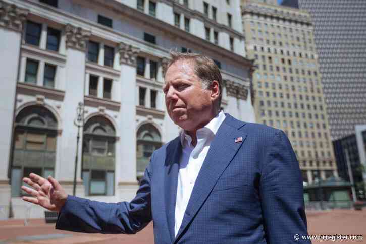 Top Manhattan prosecutor leaves job after standoff with Barr