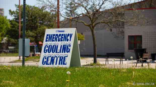 Toronto opens 15 cooling centres as city under heat warning, special air quality statement - CBC.ca