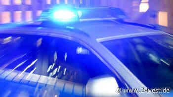 Lünen: Auto prallt gegen Haus und überschlägt sich - Fahrer aus Waltrop - 24VEST