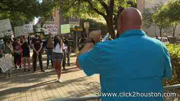 Police appreciation rally at Houston’s City Hall met with protesters calling for defunding the department - KPRC Click2Houston