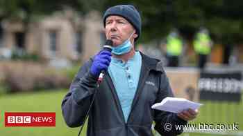 Author Irvine Welsh addresses anti-racism protest in Edinburgh