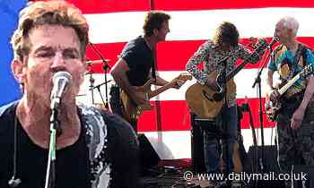 Dennis Quaid goes without mask to perform outdoor concert for Brentwood neighbors Robby Krieger