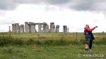 'Astonishing' giant circle of pits found near Stonehenge