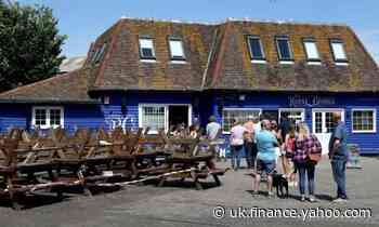 Concerns raised  over proposed registration for England's drinkers and diners