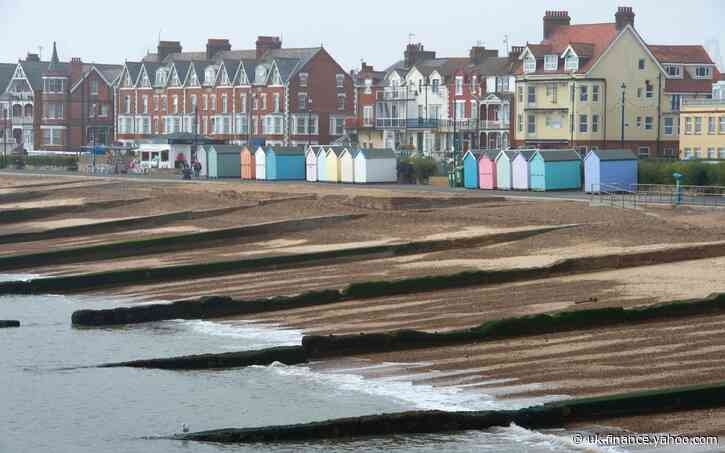Hotels should introduce a kitemark to prove they are complying with social distancing rules