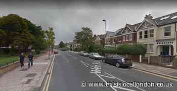 Man arrested in Balham after reports of man with a gun