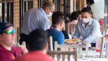 Edmonton restaurants close after staff, patrons test positive for COVID-19