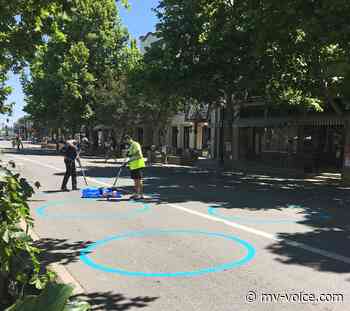 No cars in sight: Castro Street closed to traffic for outdoor dining - Mountain View Voice