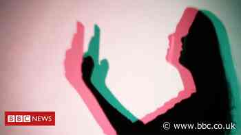 Online eating disorder 'trigger' crack-down call