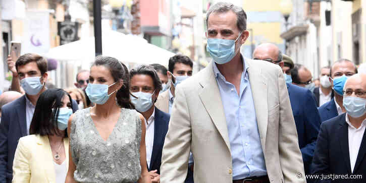 Spain's King Felipe & Queen Letizia Choose Not To Wear Masks For A Bit During Canary Island Visit