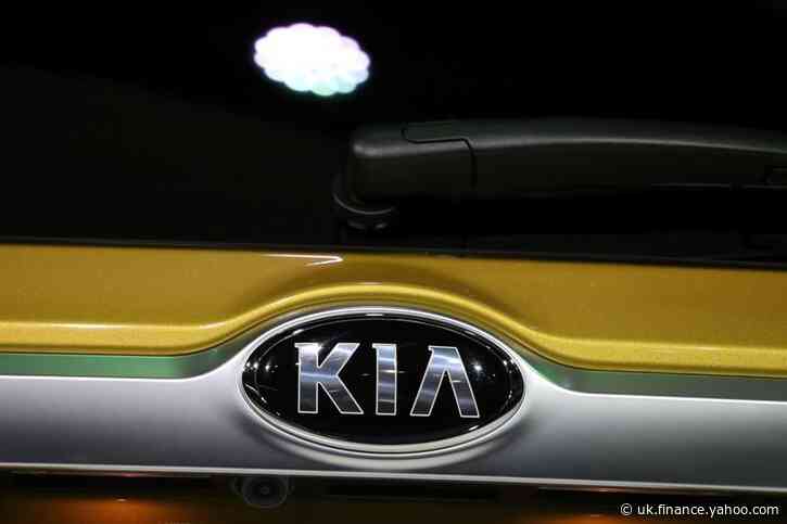 U.S. probes Kia headlight failures, GM steering issues