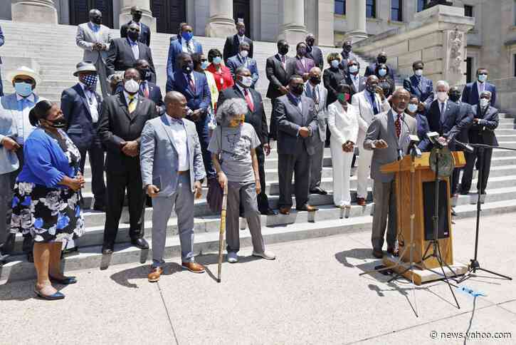 Mississippi gov might not block change to rebel-themed flag