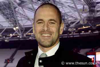 Joe Cole quits Chelsea coaching role to travel world for a year building up management portfolio - The Sun