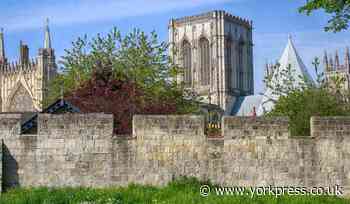 York city walls to reopen on July 4