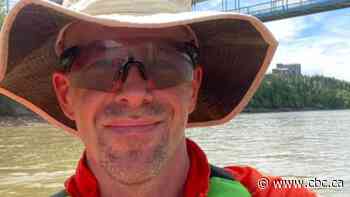 Commute by canoe: Edmonton doctor's daily paddle to work