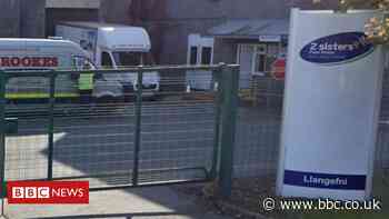 Coronavirus: Factory outbreaks 'linked to canteens and car shares'