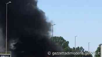 Modena. Un boato poi il furgone avvolto dal fuoco Ustionato il piadinaro di San Damaso - La Gazzetta di Modena