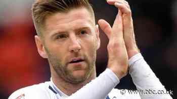 Paul Gallagher: Midfielder extends Preston contract