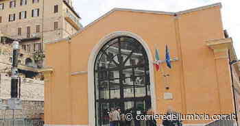 Perugia, coltello alla gola di una donna per rapinarla: condannato a 4 anni - Corriere dell'Umbria