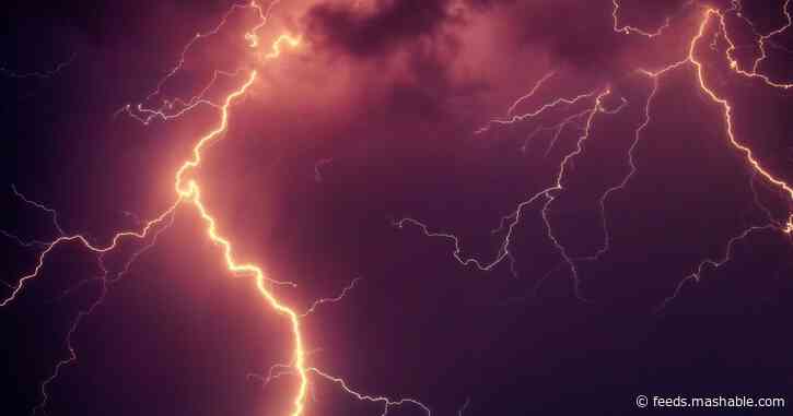 The new record for the longest lightning bolt is insane