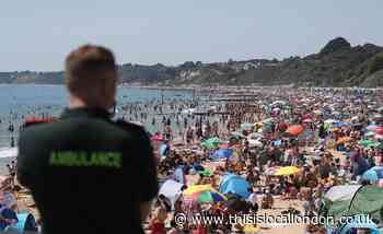 Government could close beaches over social distancing