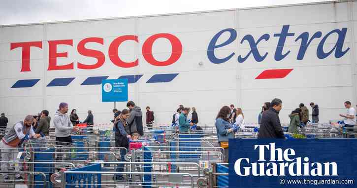 Tesco hit by shareholder revolt over executive pay