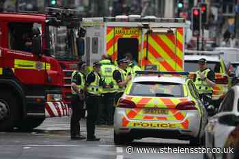 Suspect shot and police officer stabbed in Glasgow incident - St Helens Star