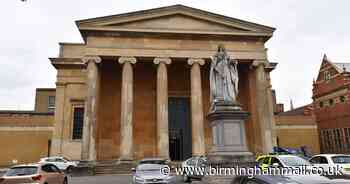 Man shot by police after carrying fake gun in Bromsgrove is jailed