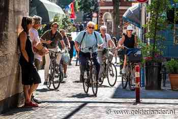 Dag, Utereg! Burgemeester Jan van Zanen neemt op de fiets afscheid van ‘zijn’ stad