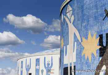 Laredo to remove Confederate flag imagery from the city