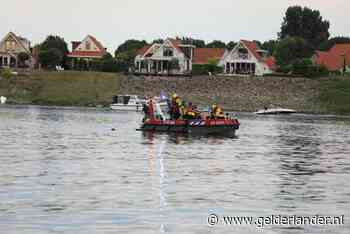 Grote zoektocht naar jongen uit Duitsland in het water van Rhederlaag bij Lathum