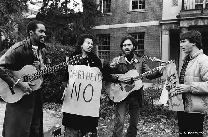 As Protests Grow, Luci Murphy & The People’s Music Network Ensure There Are Songs to Go With Them