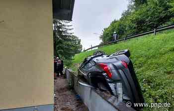 Mit dem Auto abgestürzt - Windorf - Passauer Neue Presse