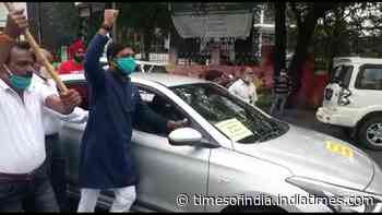Congress workers stage protest against fuel price hike in Bhopal