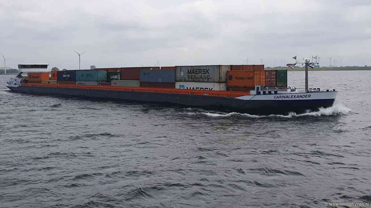 Vrachtschip van 135 meter vaart zondag van Lemmer naar Kootstertille - Omrop Fryslan
