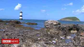 Anglesey Council apology over lighthouse bell replacement 'error'
