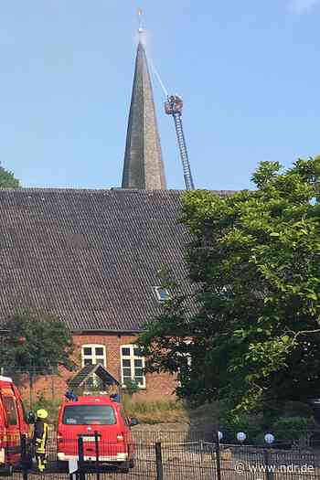 Feuer in Brügge: Gasthaus zerstört, Kirchturm beschädigt - NDR.de