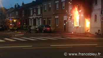 Arras : des policiers de la BAC sauvent des flammes un septuagénaire handicapé - France Bleu
