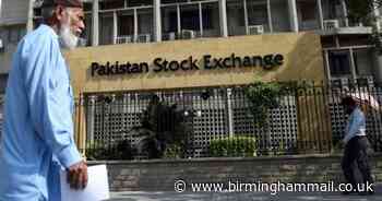 'Four dead as Pakistan Stock Exchange attacked by gunmen'