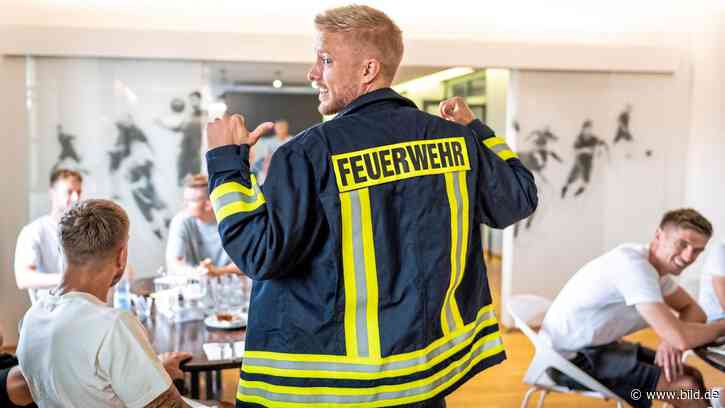 Hertha BSC: Feuerwehrmann Per Skjelbred mit Tränen-Abschied - BILD