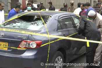 Three dead after gun attack on Karachi stock exchange - Warrington Guardian