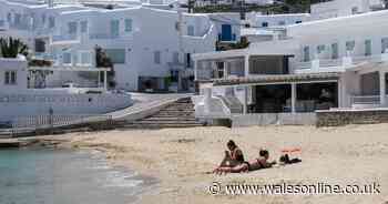 Greece extends UK flight ban due to high coronavirus records