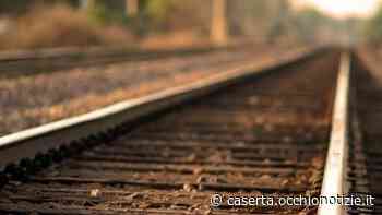 Caserta, incendio vicino ai binari: stop ai treni per Salerno - L'Occhio di Caserta