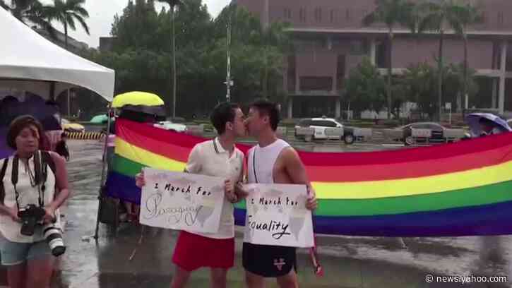 Taiwan holds Pride Parade "for the world"