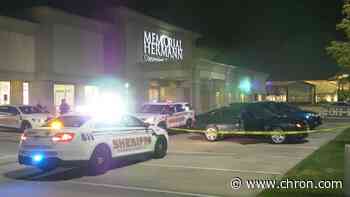 Man shot in head dies after brother rushes him to ER, police say
